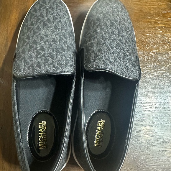 Michael Kors Men's Gray and Black Slip-On Loafers - Picture 5 of 6